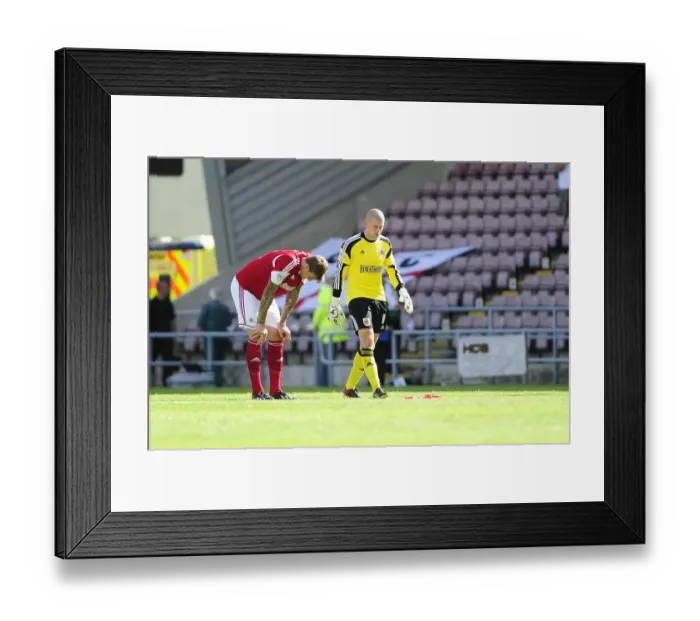 Framed Print : Disappointment for Flint and Fielding: Coventry's 4-3 Victory Over Bristol City Framed Print : Disappointment for Flint and Fielding: Coventry's 4-3 Victory Over Bristol City