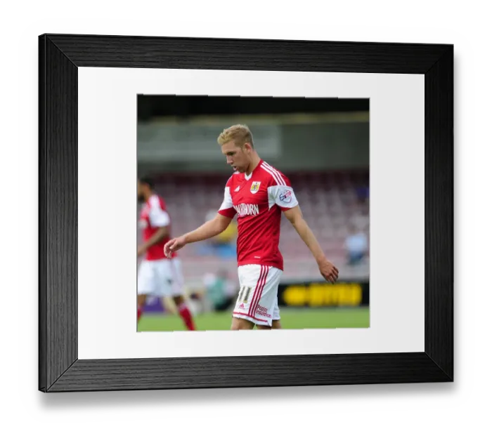 Framed Print : Scott Wagstaff of Bristol City in Action Against Coventry, Sky Bet League One, 2013 Framed Print : Scott Wagstaff of Bristol City in Action Against Coventry, Sky Bet League One, 2013