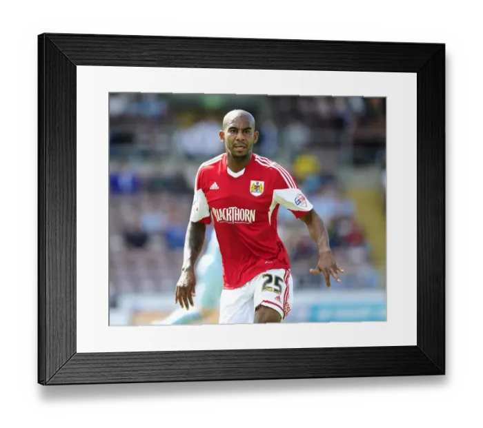Framed Print : Marvin Elliott in Action: Coventry vs. Bristol City, Sky Bet League One Framed Print : Marvin Elliott in Action: Coventry vs. Bristol City, Sky Bet League One
