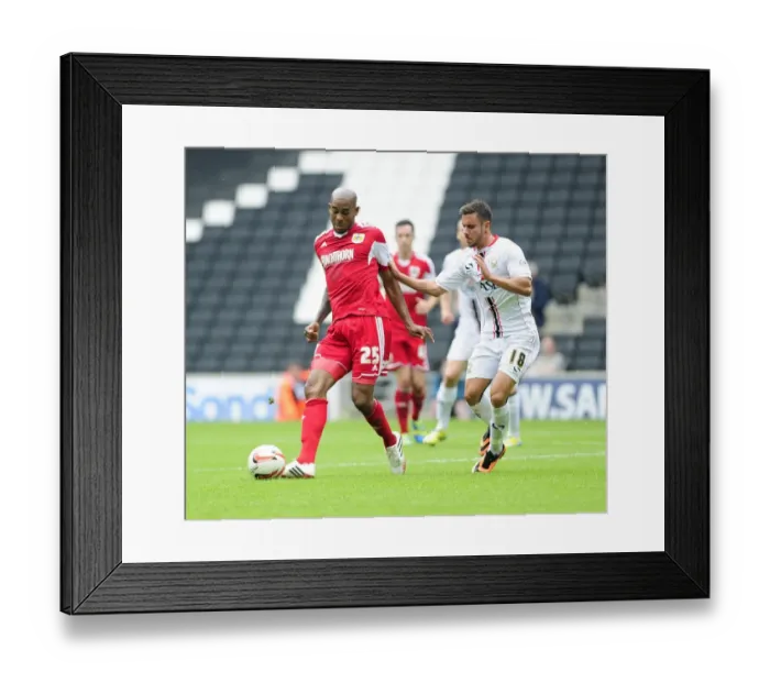 Framed Print : Bristol City's Marvin Elliott Fends Off Pressure from Milton Keynes Dons George Baldock during Sky Bet League One Clash Framed Print : Bristol City's Marvin Elliott Fends Off Pressure from Milton Keynes Dons George Baldock during Sky Bet League One Clash