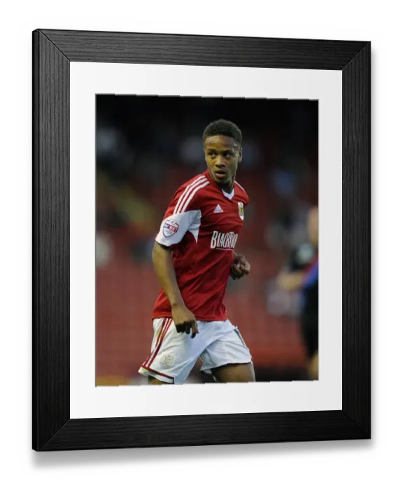 Framed Print : Bobby Reid in Action: Bristol City vs Crystal Palace, Capital One Cup 2013