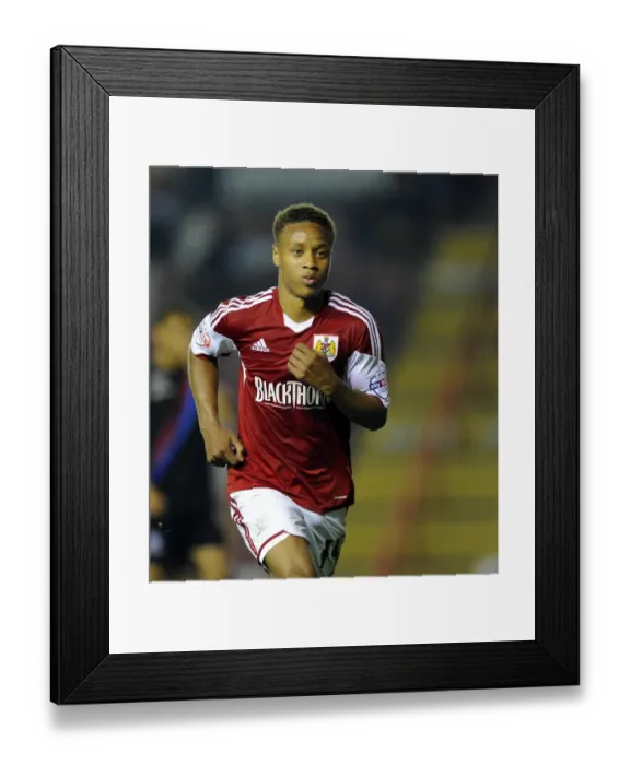 Framed Print : Bobby Reid in Action: Bristol City vs. Crystal Palace, Capital One Cup 2013