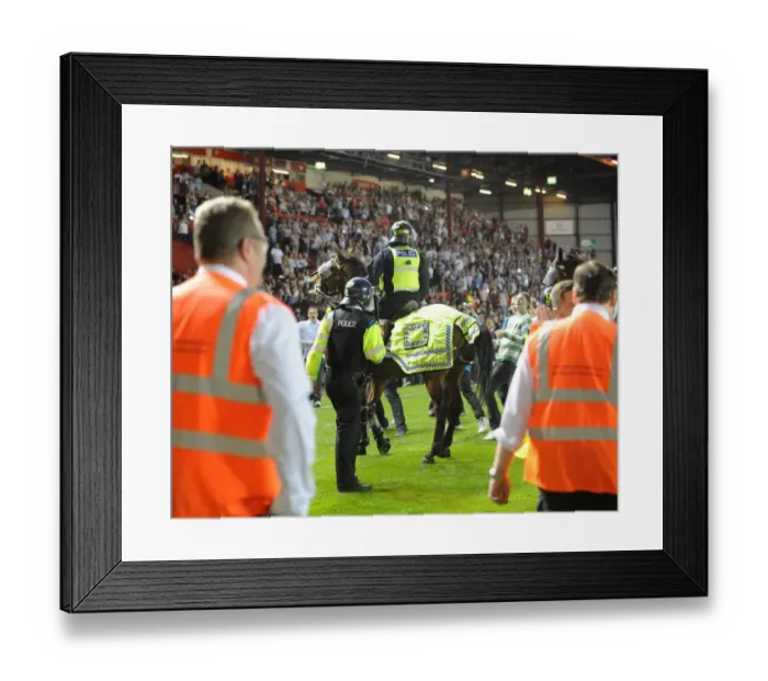 Framed Print : Bristol Derby: Football Rivalry at Ashton Gate - Bristol City vs. Bristol Rovers (Johnstone Paint Trophy First Round) Framed Print : Bristol Derby: Football Rivalry at Ashton Gate - Bristol City vs. Bristol Rovers (Johnstone Paint Trophy First Round)