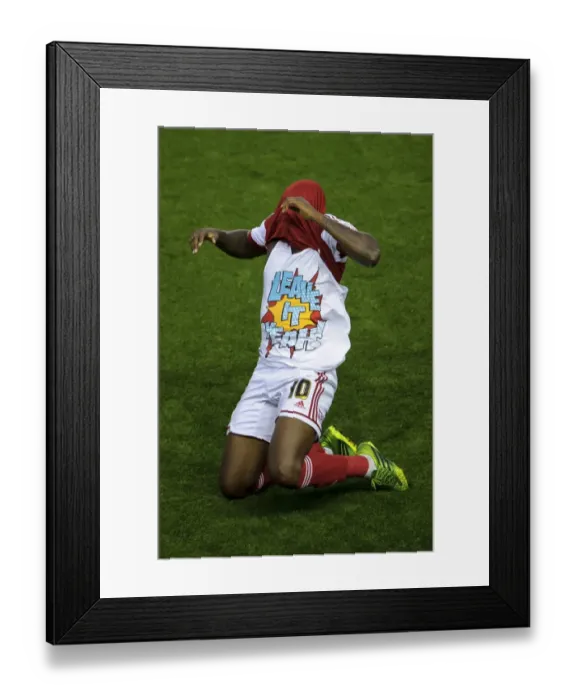 Framed Print : Bristol City's Jay Emmanuel-Thomas Scores and Celebrates with Framed Print : Bristol City's Jay Emmanuel-Thomas Scores and Celebrates with