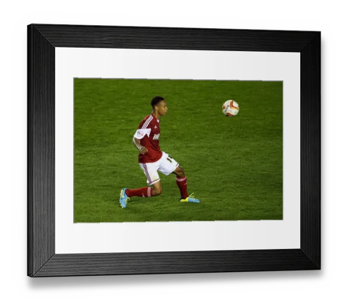 Framed Print : Bristol Derby: Bobby Reid of Bristol City in Action against Bristol Rovers, Johnstones Paint Trophy First Round, 2013