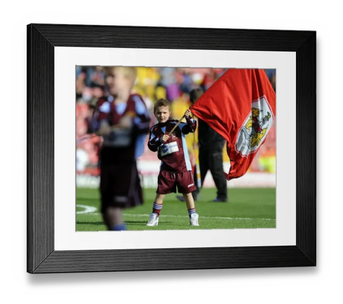 Framed Print : Sky Bet League One Showdown: Bristol City vs Peterborough United at Ashton Gate (September 14, 2013) Framed Print : Sky Bet League One Showdown: Bristol City vs Peterborough United at Ashton Gate (September 14, 2013)