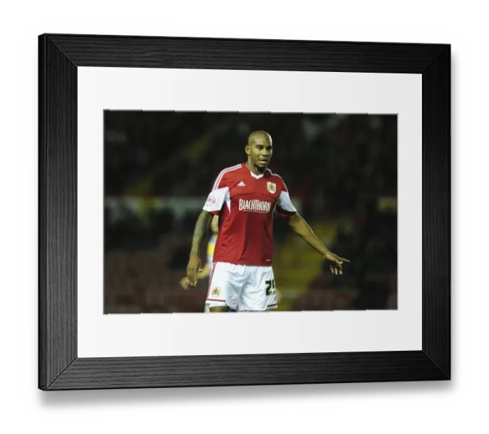 Framed Print : Marvin Elliott in Action: Bristol City vs Shrewsbury Town, September 13, 2013 Framed Print : Marvin Elliott in Action: Bristol City vs Shrewsbury Town, September 13, 2013