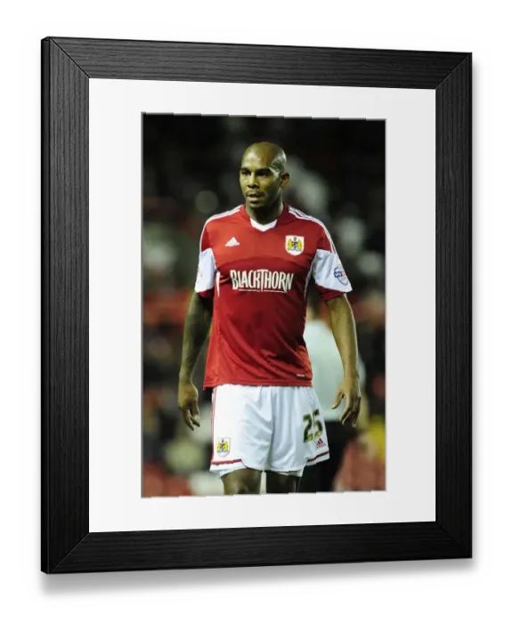 Framed Print : Bristol Citys Marvin Elliott - Photo mandatory by-line: Dougie Allward / JMP - 17 / 09 / 2013 - SPORT - FOOTBALL - Ashton