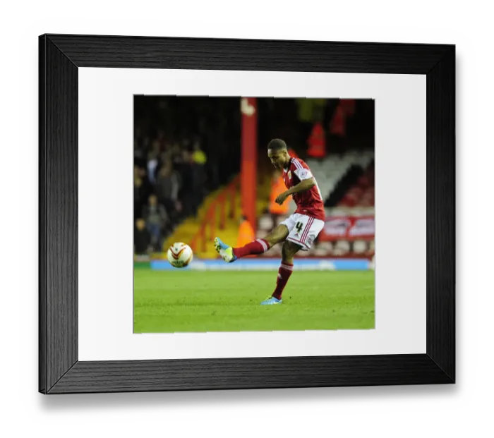Framed Print : Bristol Citys Bobby Reid - Photo mandatory by-line: Dougie Allward / JMP - 17 / 09 / 2013 - SPORT - FOOTBALL - Ashton Gate Framed Print : Bristol Citys Bobby Reid - Photo mandatory by-line: Dougie Allward / JMP - 17 / 09 / 2013 - SPORT - FOOTBALL - Ashton Gate