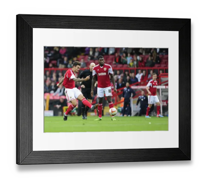 Framed Print : Marlon Pack Goes for Glory: Bristol City vs Colchester United, 2013