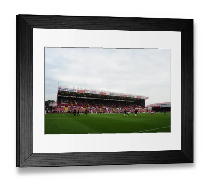 Framed Print : Bristol City vs Colchester United: A Football Rivalry in Sky Bet League One at Ashton Gate (September 2013)