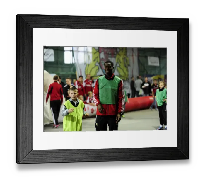 Framed Print : Bristol City's Jordan Wynter: Footballing in the Community During Sky Bet League One Match Against Colchester United (September 2013) Framed Print : Bristol City's Jordan Wynter: Footballing in the Community During Sky Bet League One Match Against Colchester United (September 2013)