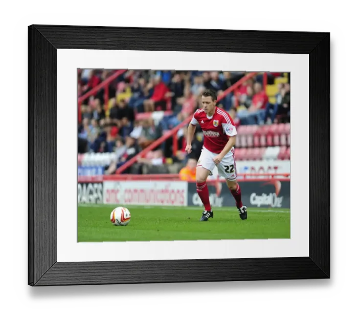 Framed Print : Bristol City's Nicky Shorey in Action Against Colchester United, Sky Bet League One, September 2013
