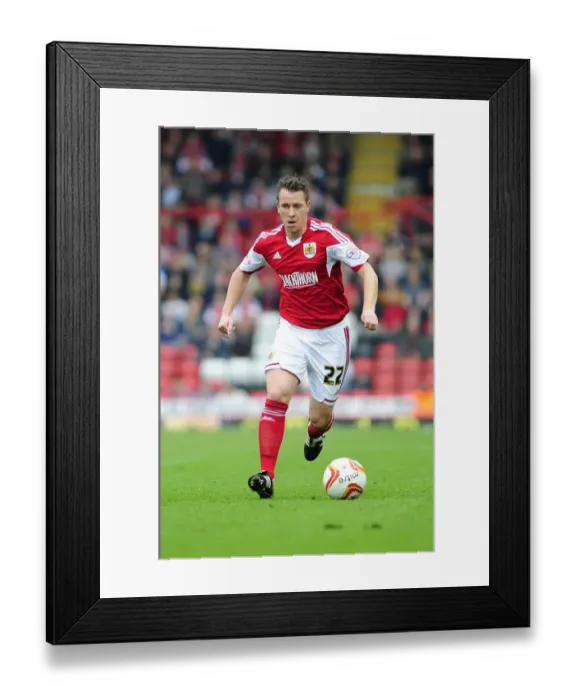 Framed Print : Nicky Shorey in Action: Bristol City vs. Colchester United, Sky Bet League One (September 2013) Framed Print : Nicky Shorey in Action: Bristol City vs. Colchester United, Sky Bet League One (September 2013)