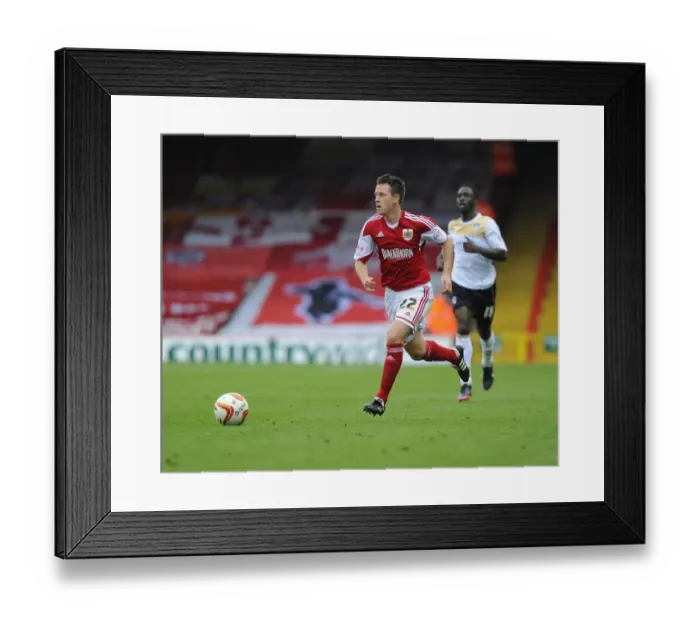 Framed Print : Nicky Shorey in Action: Bristol City vs Colchester United, Sky Bet League One, 2013