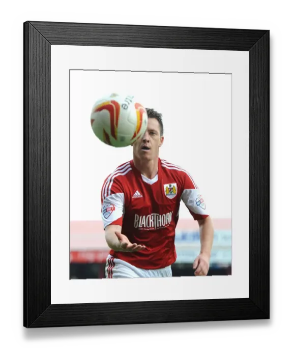 Framed Print : Nicky Shorey of Bristol City in Action against Colchester United, Sky Bet League One, 2013 Framed Print : Nicky Shorey of Bristol City in Action against Colchester United, Sky Bet League One, 2013