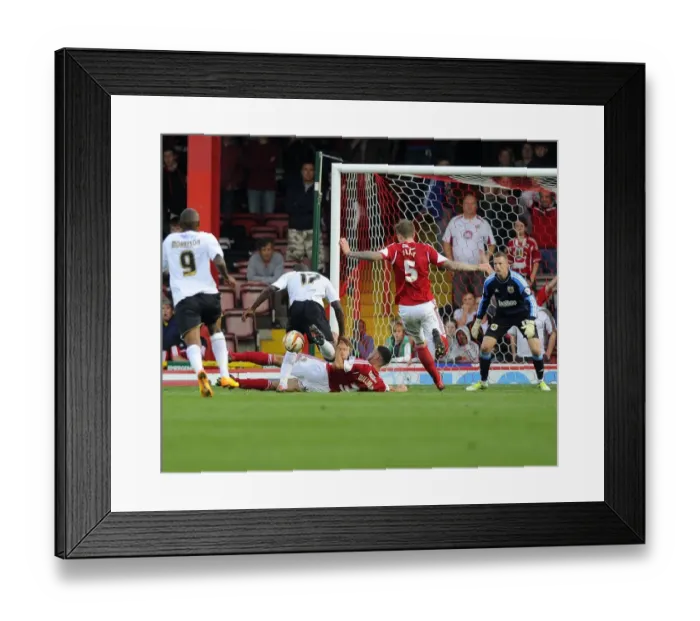 Framed Print : Last-Minute Drama: Derrick Williams Saves the Day for Bristol City Framed Print : Last-Minute Drama: Derrick Williams Saves the Day for Bristol City