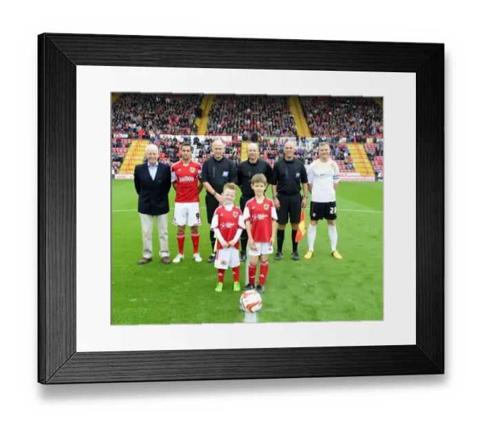 Framed Print : Football Rivalry in Action: Bristol City vs Colchester United, Sky Bet League One Clash at Ashton Gate (September 2013)