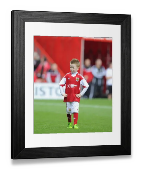 Framed Print : Bristol City vs Colchester United: Rivalry on the Field at Ashton Gate (September 2013) Framed Print : Bristol City vs Colchester United: Rivalry on the Field at Ashton Gate (September 2013)