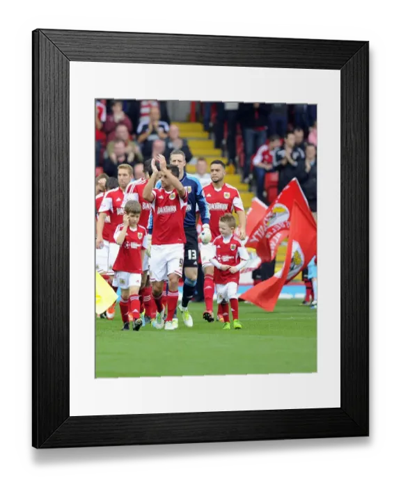 Framed Print : Football Rivalry: Bristol City vs Colchester United at Ashton Gate (September 2013) - Joe Meredith / JMP Framed Print : Football Rivalry: Bristol City vs Colchester United at Ashton Gate (September 2013) - Joe Meredith / JMP