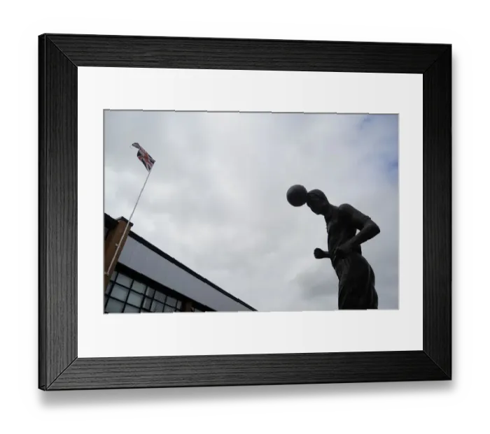 Framed Print : Sky Bet League 1 Showdown: Port Vale vs. Bristol City at Vale Park - Stature Outside the Ground Framed Print : Sky Bet League 1 Showdown: Port Vale vs. Bristol City at Vale Park - Stature Outside the Ground