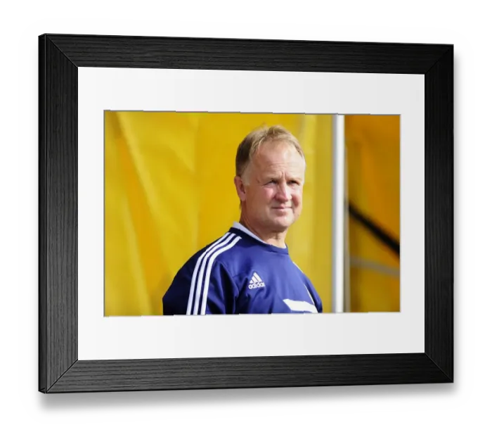 Framed Print : Sean O'Driscoll Leads Bristol City at Vale Park, October 2013 (Sky Bet League 1 Football Match) Framed Print : Sean O'Driscoll Leads Bristol City at Vale Park, October 2013 (Sky Bet League 1 Football Match)