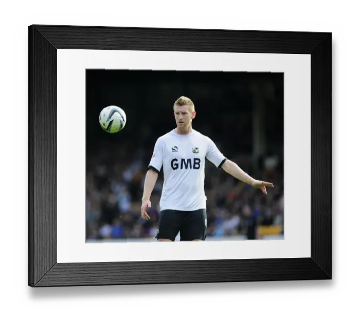 Framed Print : Battle in League 1: Port Vale vs. Bristol City