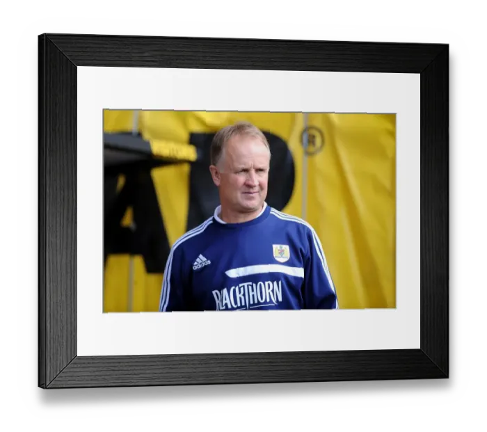 Framed Print : Sean O'Driscoll Leads Bristol City at Vale Park, Sky Bet League 1 Football Match (October 2013) Framed Print : Sean O'Driscoll Leads Bristol City at Vale Park, Sky Bet League 1 Football Match (October 2013)