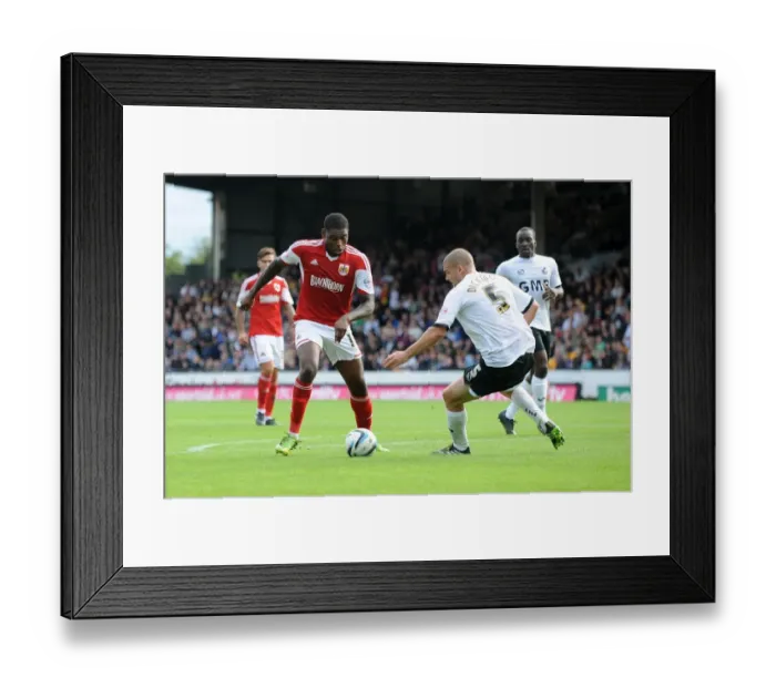 Framed Print : Bristol City's Jay Emmanuel-Thomas in Action at Port Vale's Vale Park, League 1 Football Match, October 2013