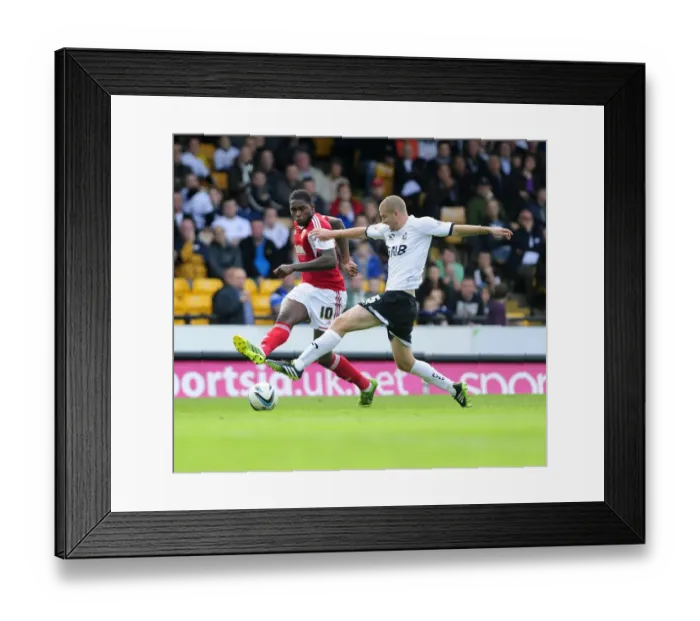 Framed Print : Bristol City's Jay Emmanuel-Thomas Crosses the Ball in Port Vale vs. Bristol City Football Match, Sky Bet League 1 (October 2013)