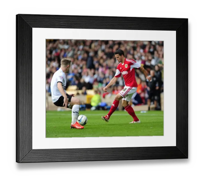 Framed Print : Stephen McLaughlin in Action: Port Vale vs. Bristol City, Sky Bet League 1 (Football)