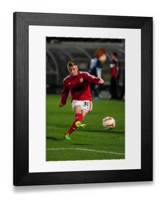 Framed Print : Bristol City's Joe Morrell in Action Against Wycombe Wanderers, 2013