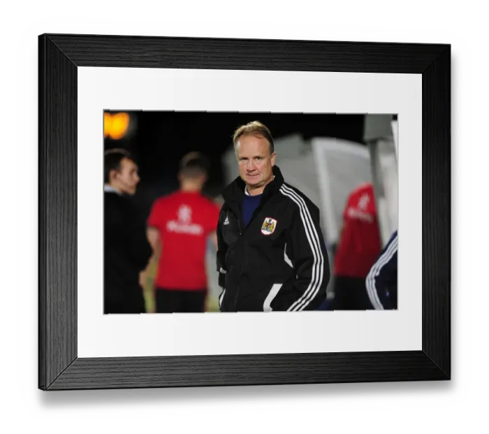 Framed Print : Sean O'Driscoll Leads Bristol City at Wycombe Wanderers, Johnstone's Paint Trophy, 2013 Framed Print : Sean O'Driscoll Leads Bristol City at Wycombe Wanderers, Johnstone's Paint Trophy, 2013