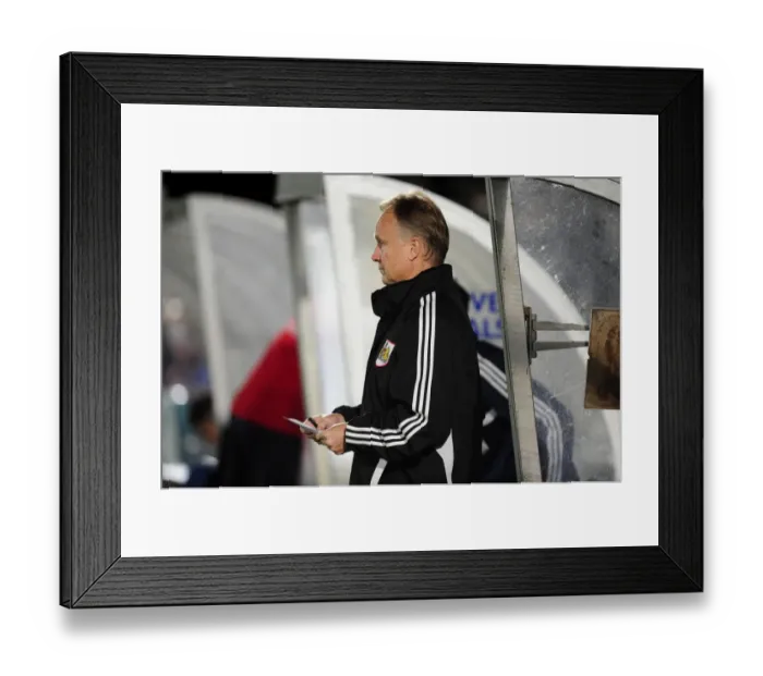 Framed Print : Sean O'Driscoll Guides Bristol City in Johnstone's Paint Trophy Clash against Wycombe Wanderers Framed Print : Sean O'Driscoll Guides Bristol City in Johnstone's Paint Trophy Clash against Wycombe Wanderers