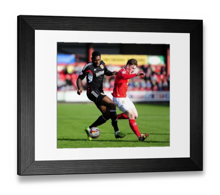 Framed Print : Jay Emmanuel-Thomas in Action: Crewe vs. Bristol City, Sky Bet League One (191013) Framed Print : Jay Emmanuel-Thomas in Action: Crewe vs. Bristol City, Sky Bet League One (191013)