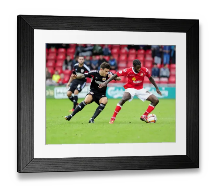 Framed Print : Bristol City's Joe Bryan in Action Against Crewe, Sky Bet League One 2013