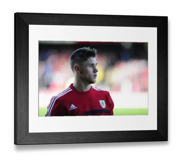Framed Print : Bristol City's Wes Burns in Action Against Crystal Palace and Fulham at Selhurst Park, 2013 Framed Print : Bristol City's Wes Burns in Action Against Crystal Palace and Fulham at Selhurst Park, 2013