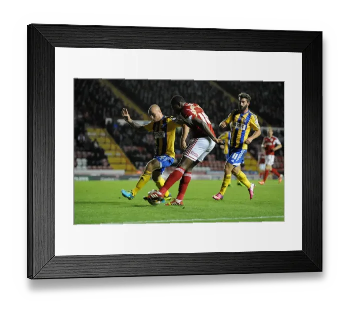 Framed Print : Jay Emmanuel-Thomas Goes for Glory: Bristol City vs Brentford, 2013 Framed Print : Jay Emmanuel-Thomas Goes for Glory: Bristol City vs Brentford, 2013