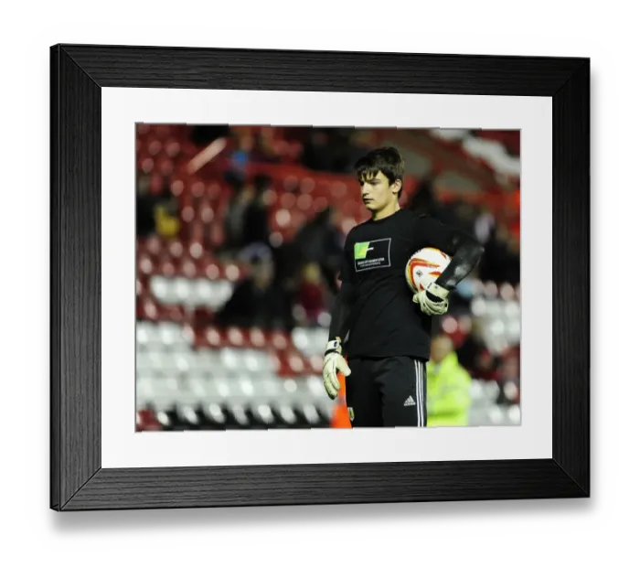 Framed Print : Max O'Leary in Action: Bristol City vs. Brentford, Sky Bet League One, 2013