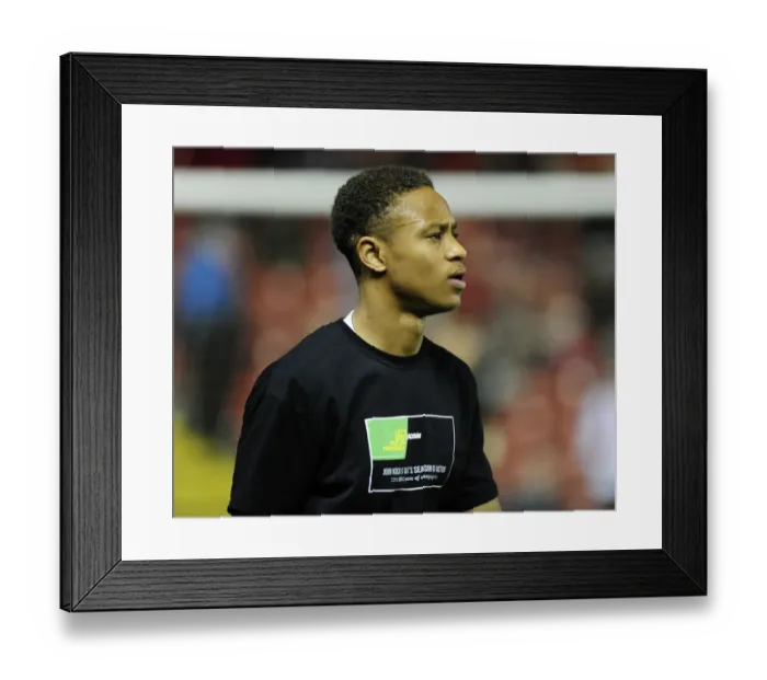 Framed Print : Bobby Reid of Bristol City Wears Kick It Out Shirt in Sky Bet League One Clash Against Brentford Framed Print : Bobby Reid of Bristol City Wears Kick It Out Shirt in Sky Bet League One Clash Against Brentford