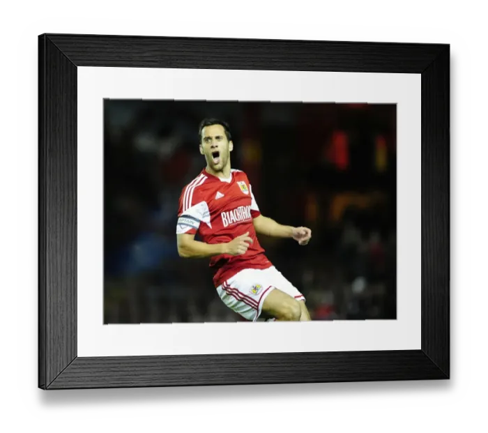 Framed Print : Bristol City's Sam Baldock in Action Against Brentford (October 2013) Framed Print : Bristol City's Sam Baldock in Action Against Brentford (October 2013)