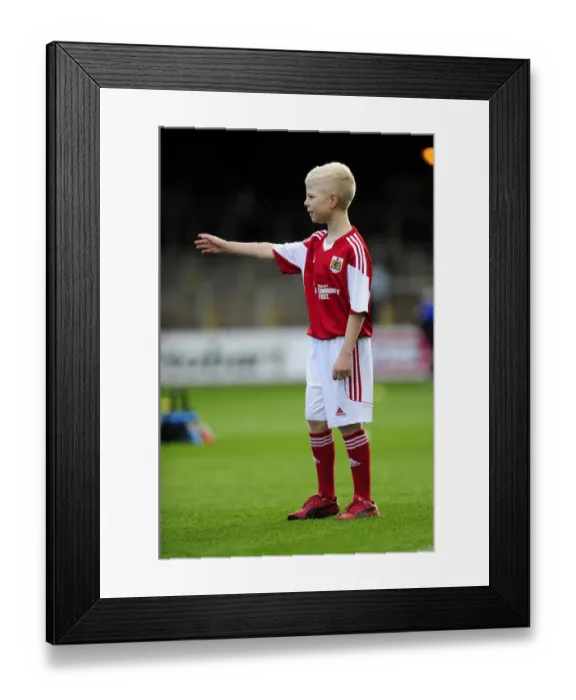 Framed Print : Bristol City at Brunton Park: Carlisle United vs. Bristol City, Sky Bet League One (October 2013) Framed Print : Bristol City at Brunton Park: Carlisle United vs. Bristol City, Sky Bet League One (October 2013)