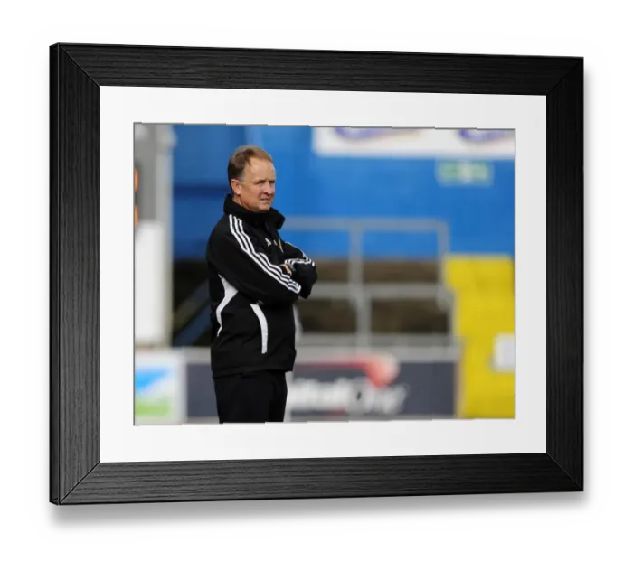 Framed Print : Sean O'Driscoll Leads Bristol City at Carlisle United, October 2013 Framed Print : Sean O'Driscoll Leads Bristol City at Carlisle United, October 2013