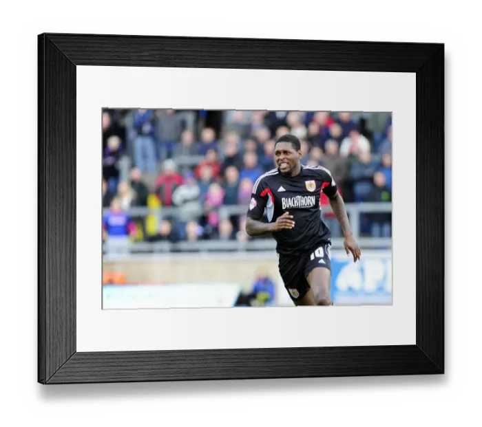 Framed Print : Bristol City's Jay Emmanuel-Thomas Scores Double: Carlisle United vs. Bristol City, October 2013 Framed Print : Bristol City's Jay Emmanuel-Thomas Scores Double: Carlisle United vs. Bristol City, October 2013