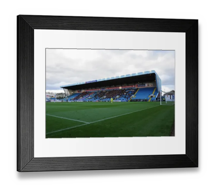 Framed Print : Bristol City vs. Carlisle United: A Football Rivalry in Sky Bet League One at Brunton Park, October 2013 Framed Print : Bristol City vs. Carlisle United: A Football Rivalry in Sky Bet League One at Brunton Park, October 2013