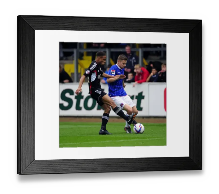 Framed Print : Bobby Reid Closes In: Intense Moment as Bristol City Star Confronts Carlisle United's Conor Townsend