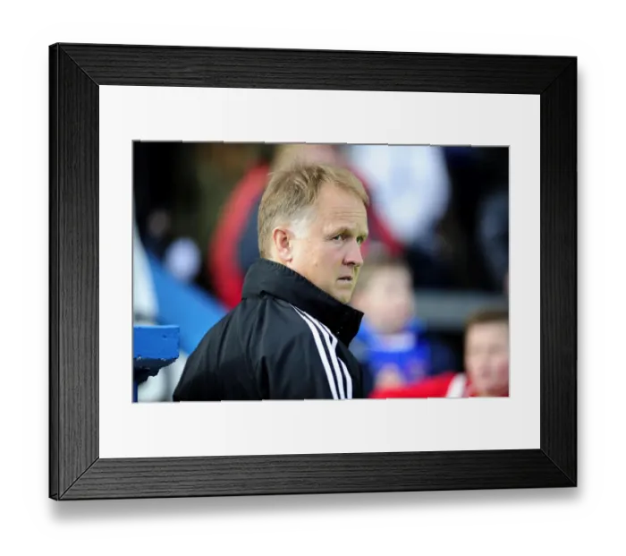 Framed Print : Sean O'Driscoll Leads Bristol City at Carlisle United, October 2013 - Football Manager Framed Print : Sean O'Driscoll Leads Bristol City at Carlisle United, October 2013 - Football Manager