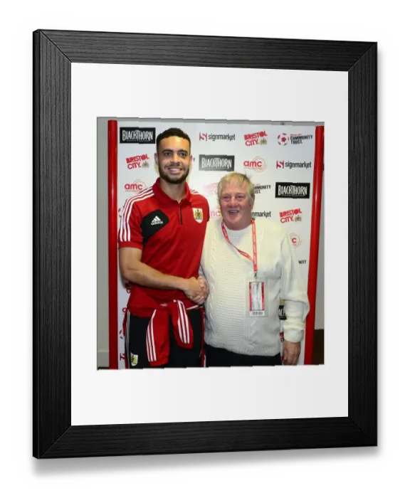 Framed Print : Sky Bet League One Showdown: Bristol City vs Oldham Athletic, November 2013 - Football Rivalry at Ashton Gate Framed Print : Sky Bet League One Showdown: Bristol City vs Oldham Athletic, November 2013 - Football Rivalry at Ashton Gate