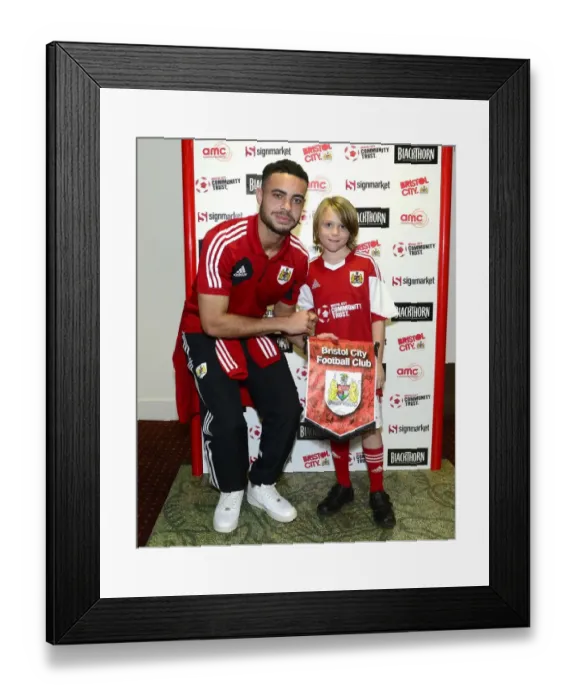 Framed Print : Bristol City vs Oldham Athletic: A Football Rivalry in Sky Bet League One - November 2013 Framed Print : Bristol City vs Oldham Athletic: A Football Rivalry in Sky Bet League One - November 2013