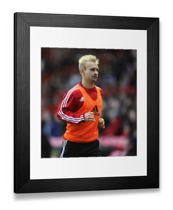 Framed Print : Bristol City's Simon Gillett in Action against Oldham Athletic at Ashton Gate (November 2013, Sky Bet League One)